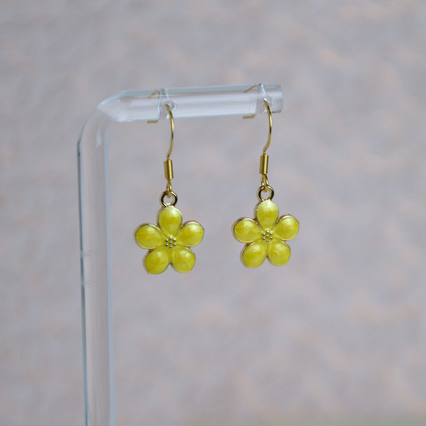 Boucles d'oreilles - Fleur simple dorée
