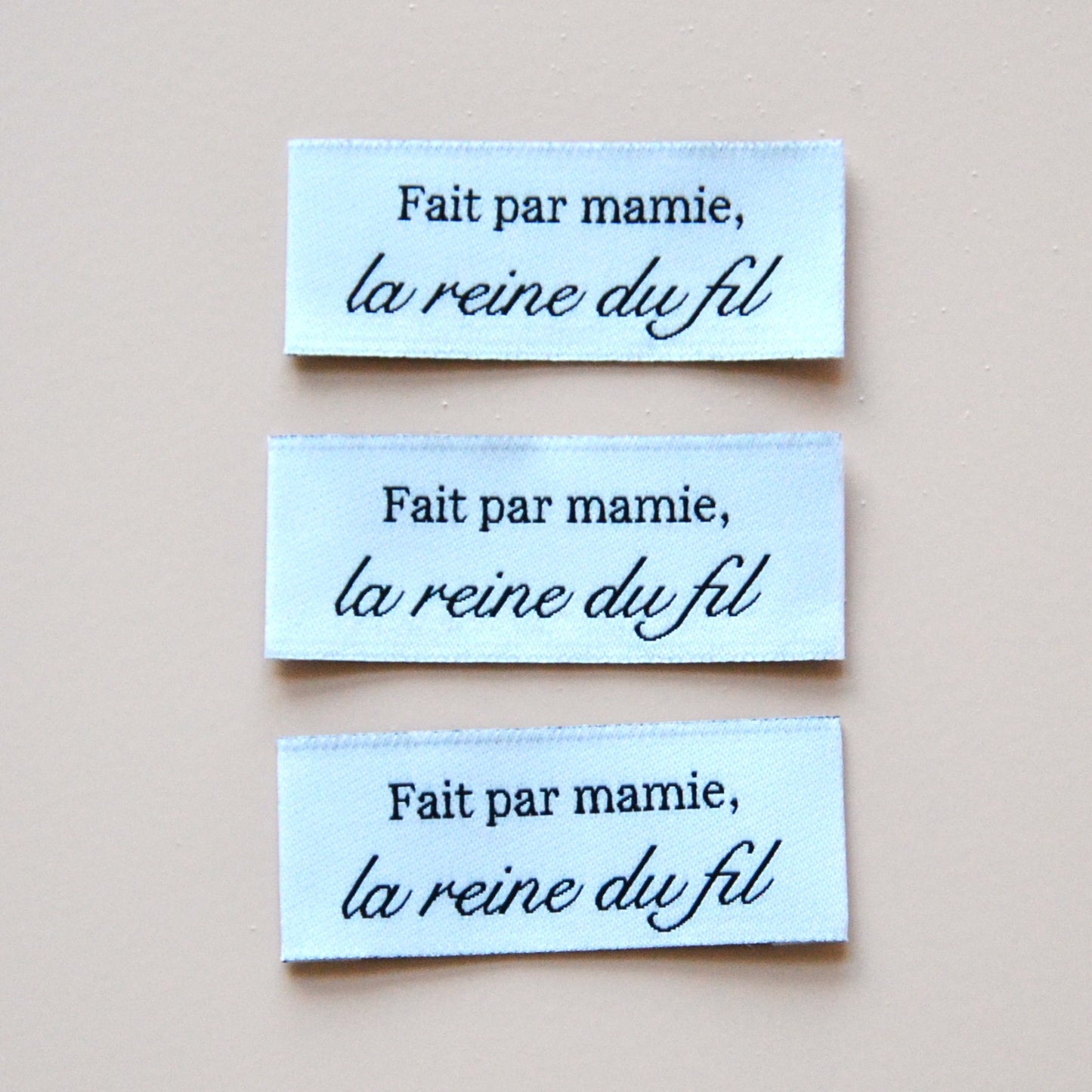 Kit d’étiquettes - Fait par mamie, la reine du fil 👑