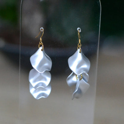 Boucles d'oreilles - Pétales chaine dorée