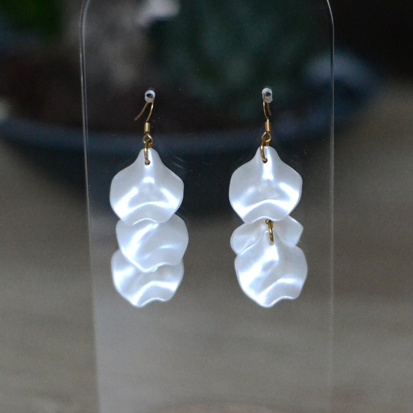 Boucles d'oreilles - Pétales chaine dorée