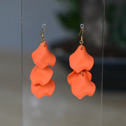 Boucles d'oreilles - Pétales chaine dorée
