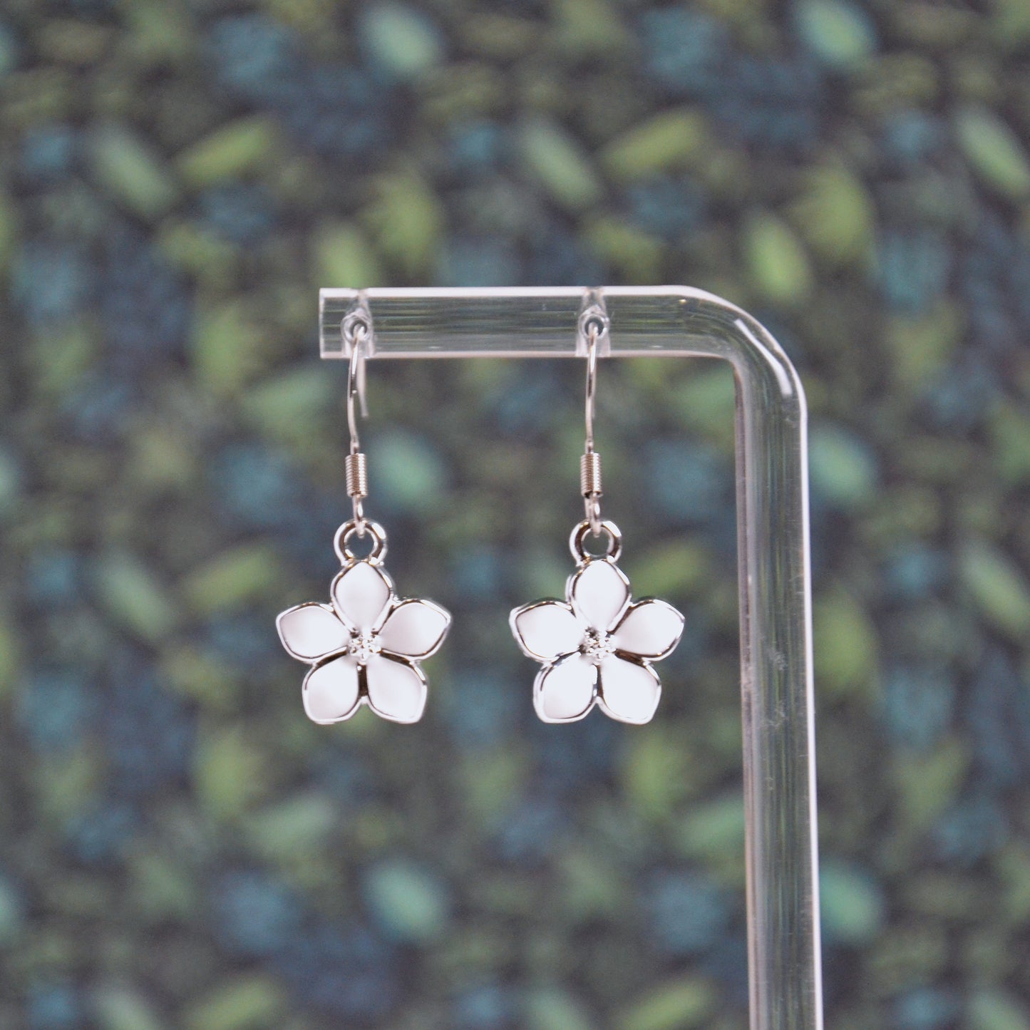 Boucles d'oreilles - fleur simple argentée