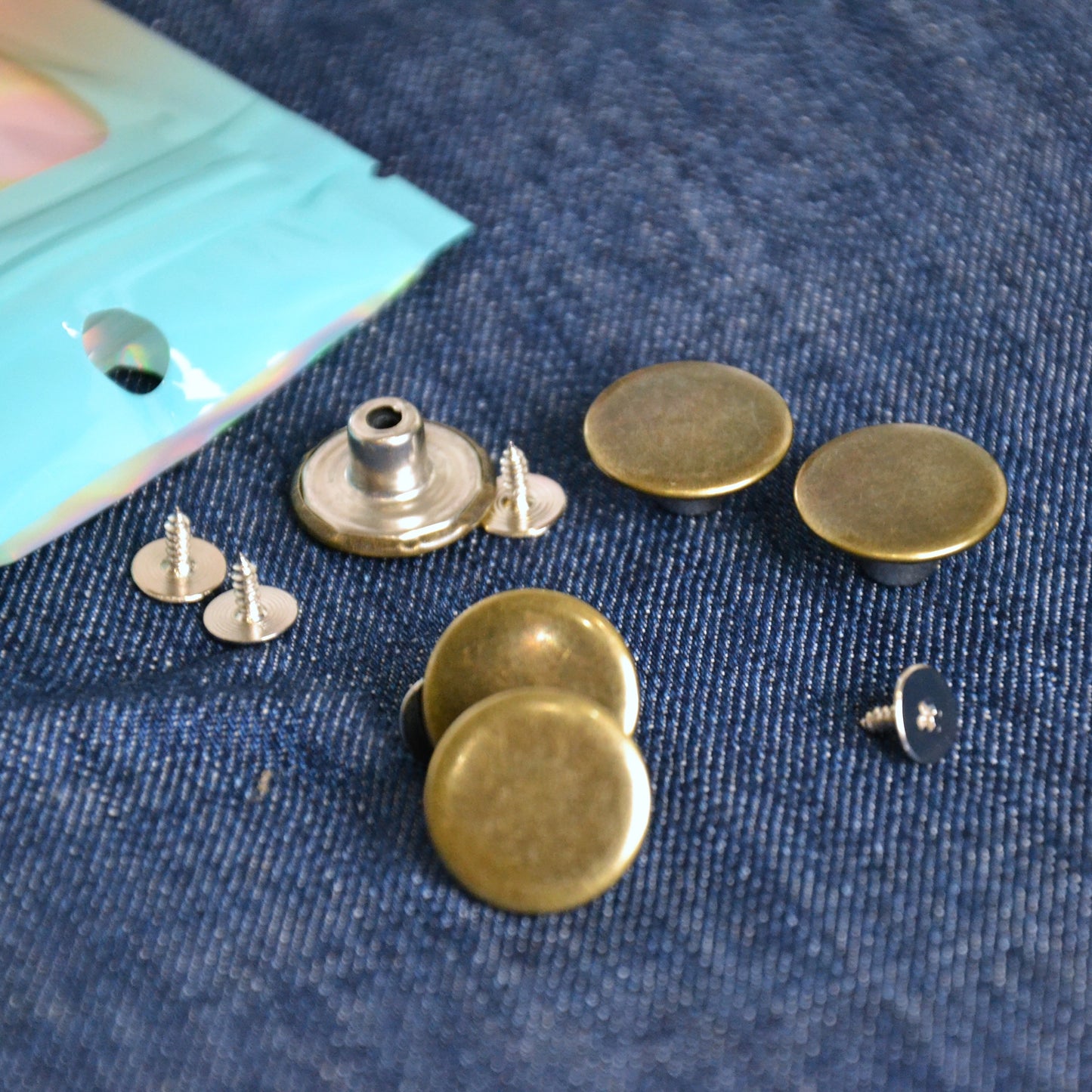 Boutons Jeans - à visser - Or vieilli 17mm