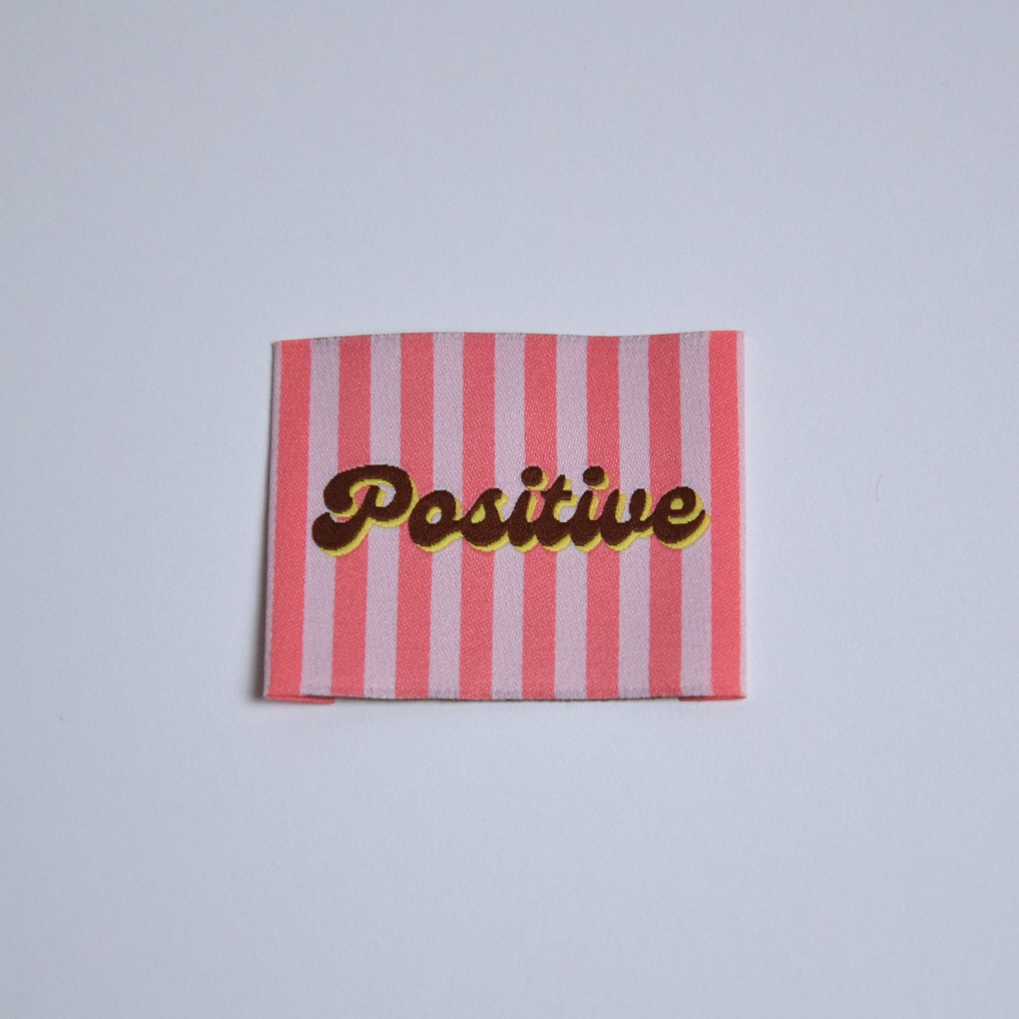 Étiquettes à coudre - "Happy"