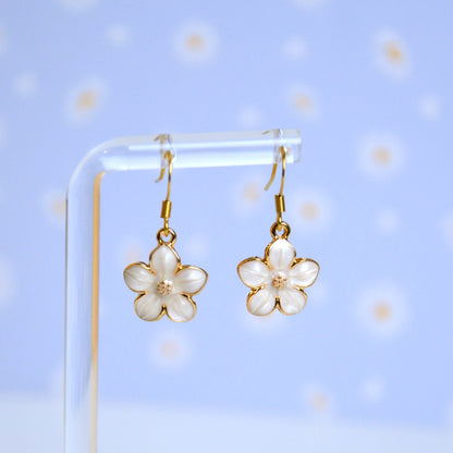 Boucles d'oreilles - Fleur simple dorée