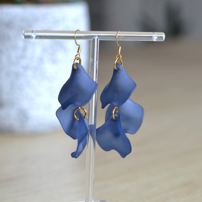 Boucles d'oreilles - Pétales chaine dorée