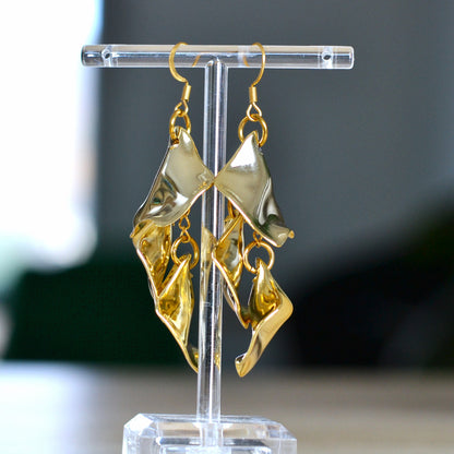 Boucles d'oreilles - Pétales chaine dorée