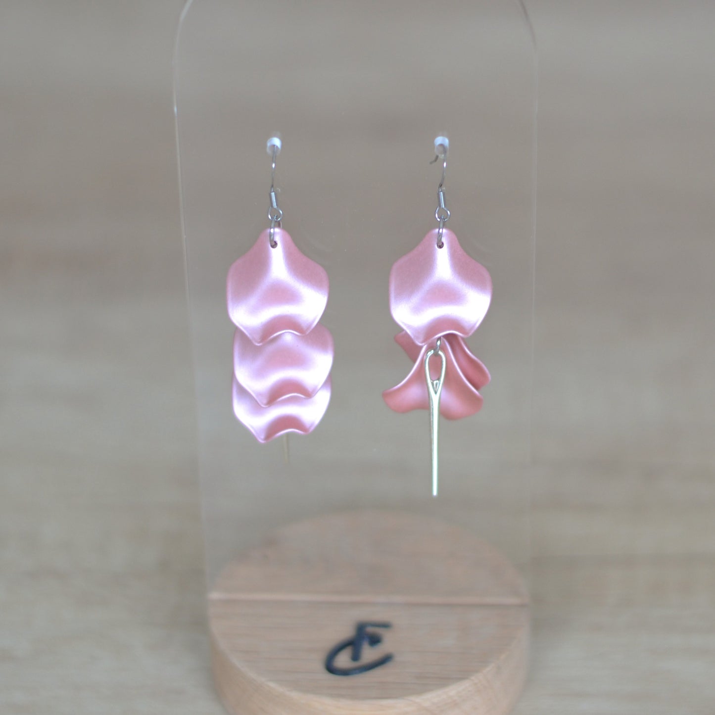 Boucles D'oreilles - Pétales d'aiguille - Rose dragée