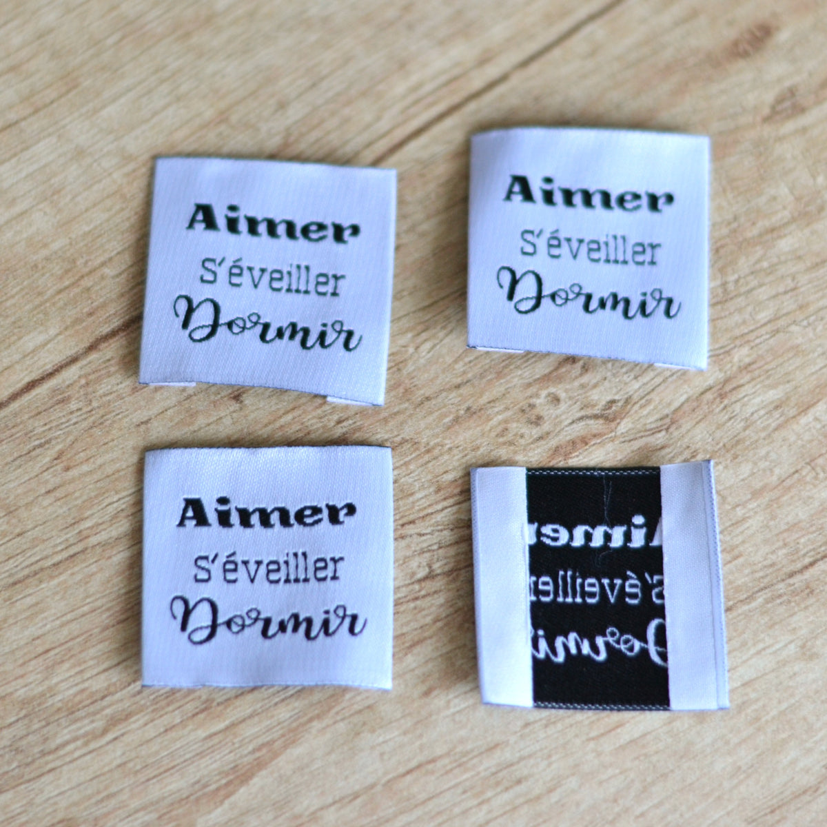 Étiquette à coudre bébé – Aimer, s’éveiller, dormir