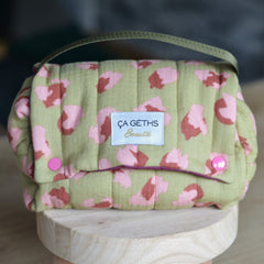 Kit couture trousse de toilette – tissu matelassé réversible « Ça Gèths – Beauté »