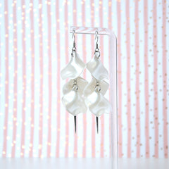 Boucles D'oreilles - Pétales d'aiguille - Blanc nacré